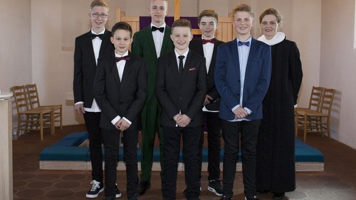 Konfirmander i Øster Hurup kirke 2015