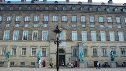 Bed for det nye ministerhold