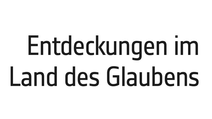 Logo für „SPUR8“, das Entdeckungen im Land des Glaubens bewirbt, mit markanter Typografie und einem kreisförmigen Designelement.