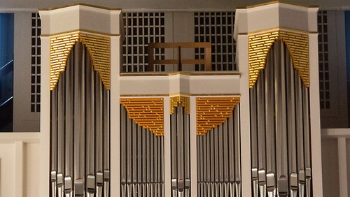 Thomas Sauer, der ehem. Domorganist der St. Hedwigskathedrale, spielt am Reformationstag ein Orgelkonzert in Schönefeld