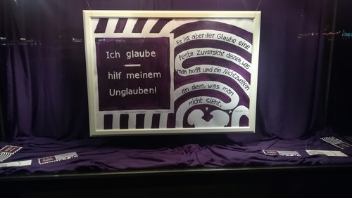 Unser Schaukasten zur Jahreslosung 2020