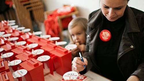 AFLYSNING: Folkekirkens Nødhjælps dør-til-dør indsamling 2020