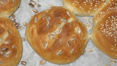 Schnelle 4-Zutaten-Brötchen