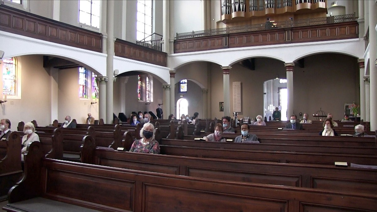Der erste Gottesdienst in Zwölf Apostel nach 8 Wochen