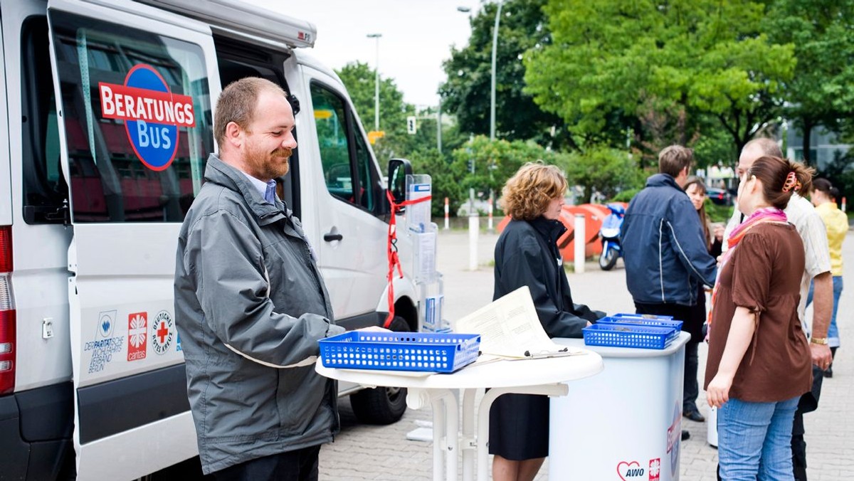 Trotz Corona – Beratungsbus steuert Berliner Jobcenter an