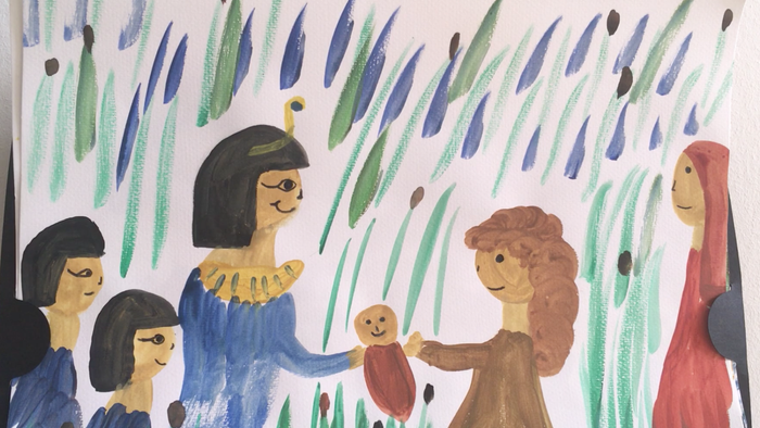 Ein farbenfrohes Kinderbild mit mehreren Mädchen in bunten Kleidern, die in einem Garten spielen