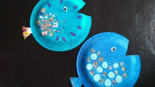 Fische aus Papptellern