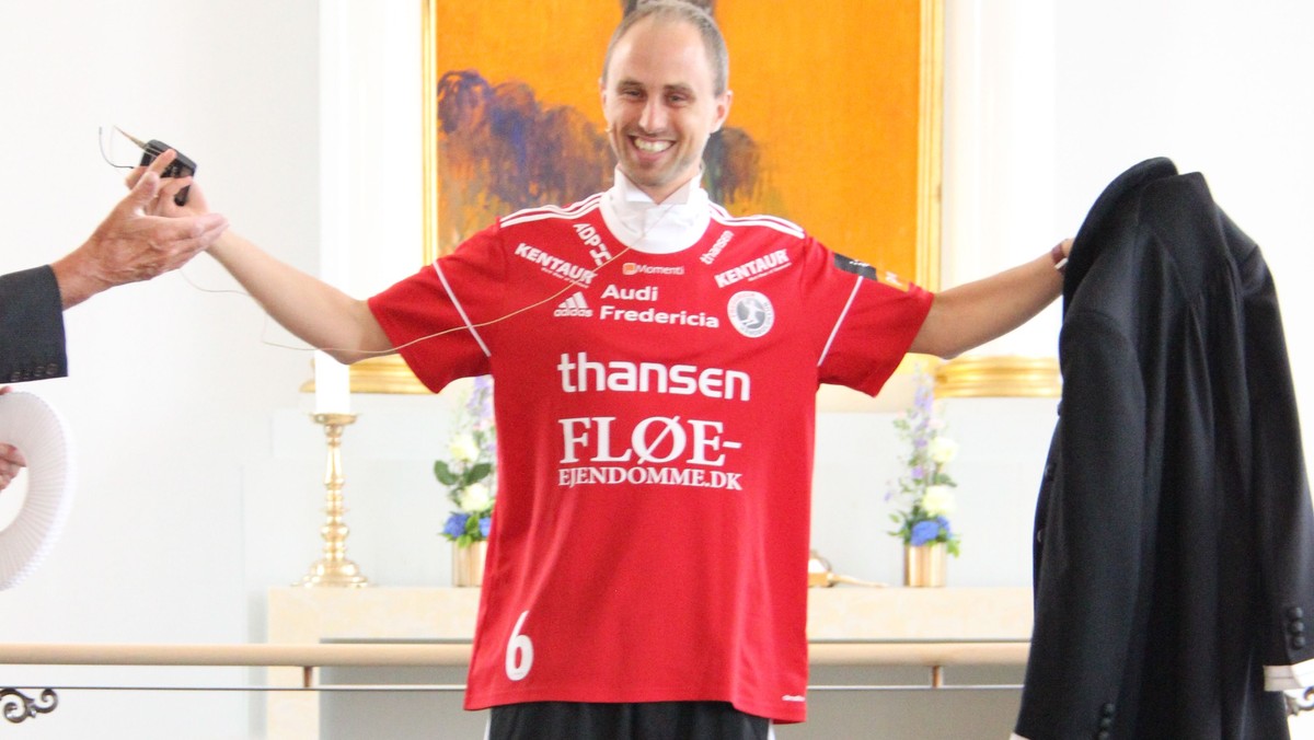 Konfirmationstale: "Derfor er Jesus den vildeste Mikkel Hansen nogensinde"