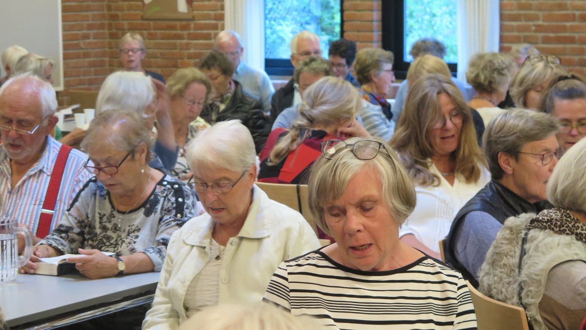 Højskolesang to gange om måneden