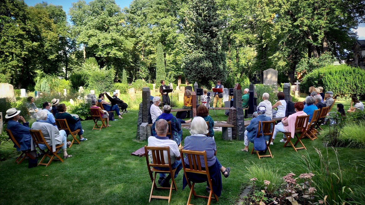 Gartenlieder - Garten Gedichte im Garten der Kleinen Ewigkeit