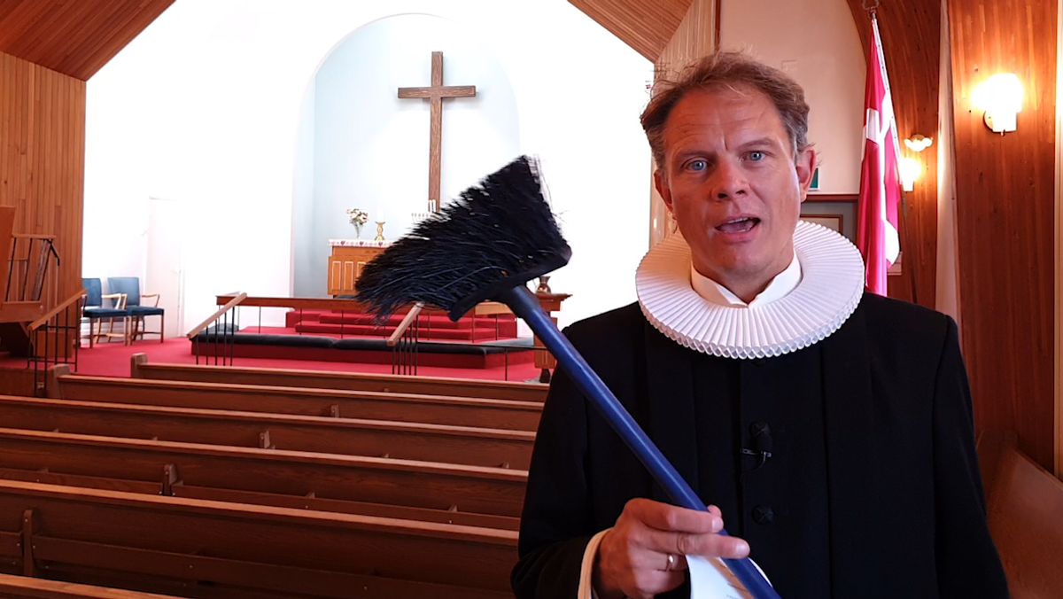 Video worship about power, influence and a broom