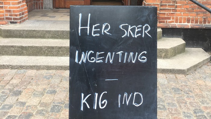 Skovl på salg for 16 kroner