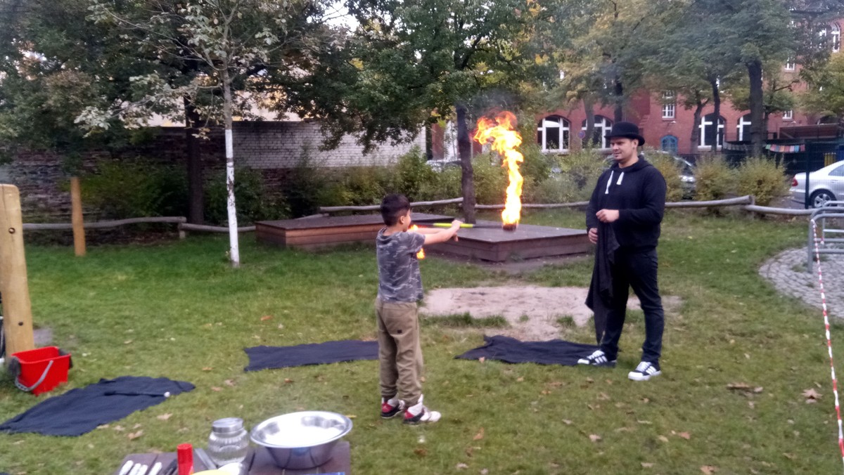 Mit dem Feuer spielen? - Kinder-Ferienprogramm in der KreativFabrik