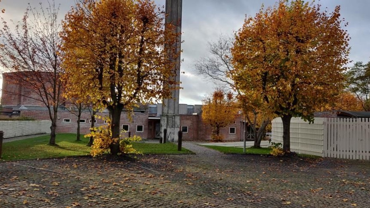 Corona-lukning af flere aktiviteter