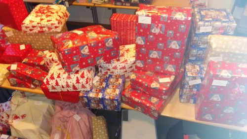 100 Geschenke für 100 Kinder