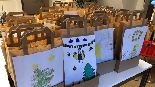 120 Tütengrüße in einem „Anderen“ Advent