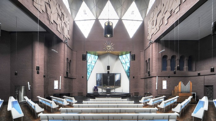 Moderne Kircheninnenraum mit geometrischer Decke, gestufter Bestuhlung und einem minimalistischen Altaraufbau.
