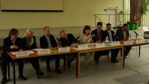 Gemeinsame Pressekonferenz der Zwölf-Apostel-Gemeinde und der Senatsverwaltung für Stadtentwicklung und Umwelt am 19. Mai 2015