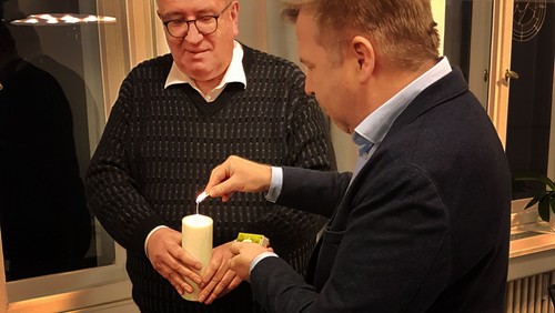 #Lichtfenster - Solidarität mit Corona-Opfern und ihren Angehörigen