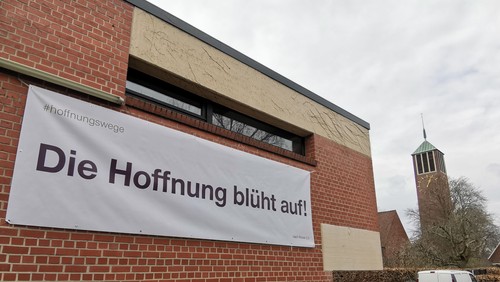 Die Hoffnung blüht auf!
