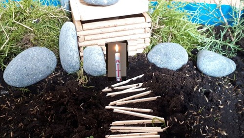 Kleiner Friedenauer Ostergarten: Jesus ist auferstanden!