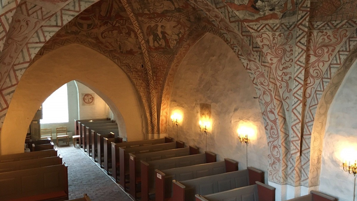 De nyeste opdateringer om coronarestriktioner i kirken