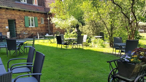Unser Café Johannesgarten ist wieder geöffnet!