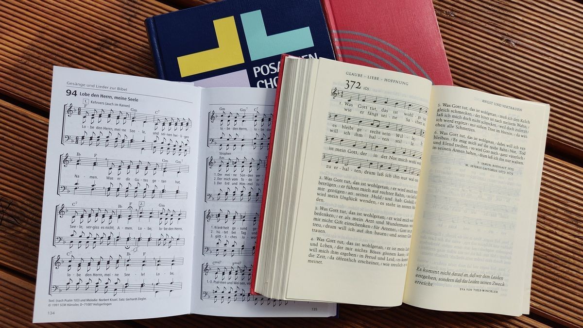 Neues Gesangbuch: Schick uns Dein Lied!