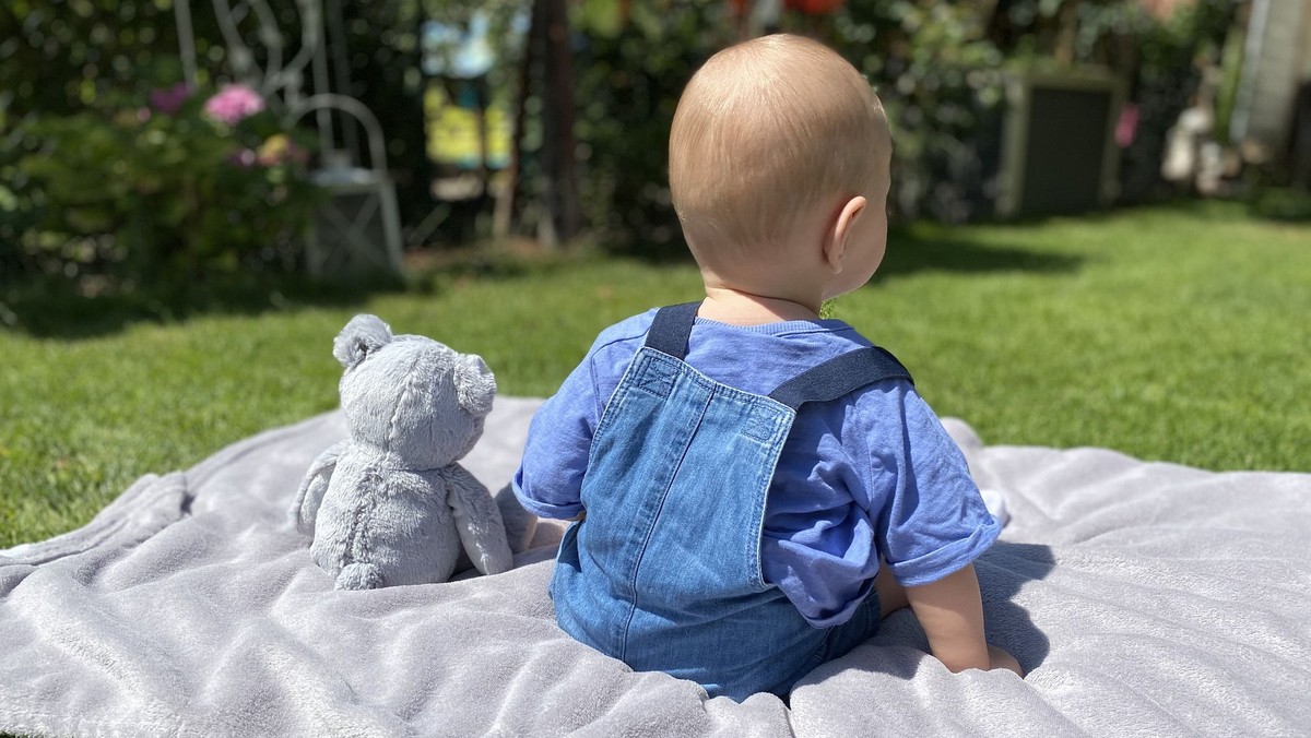 Neue Eltern-Kind-Spielgruppe Open Air für Babys von 4-12 Monaten - noch Plätze frei