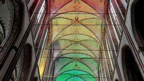 St. Marien: Regenbogenfarben als Zeichen für Toleranz