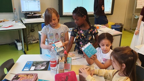 In den Ferien in die Schule gehen? Grundschulkinder im Märkischen Viertel finden das super
