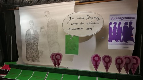 Unser Schaukasten zur Ausstellung