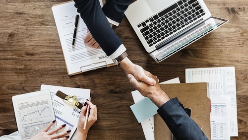 Verwaltungsmitarbeiter* an derzeit drei Standorten - 50% RAZ