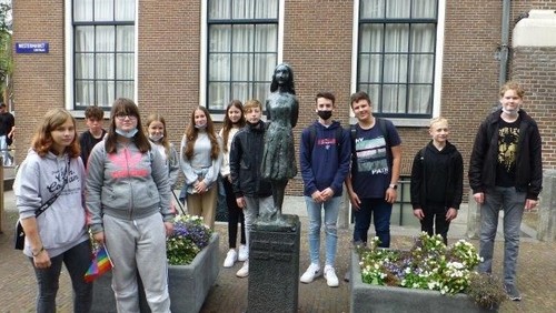 Konfis im Amsterdamer Anne-Frank-Haus