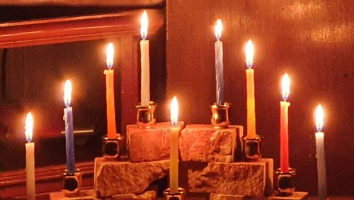 Geschichte und Geschichten zu Chanukka und Advent