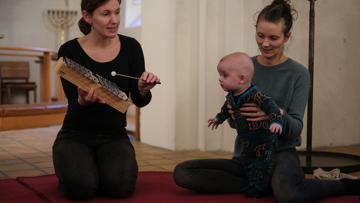 Nye babysalmesangshold fra mandag den 17. januar