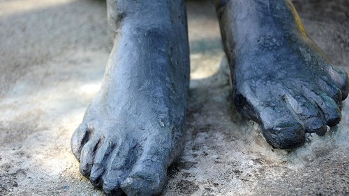 Wir sind vom Tod bedroht, und seht doch: Wir leben!