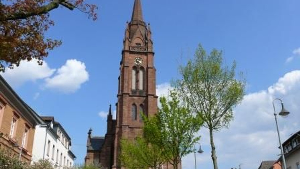 Zentraler Gottesdienst mit anschließender Gemeindeversammlung