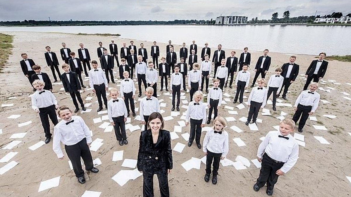 Herning Kirkes Drengekor, dir. Charlotte Rowan
