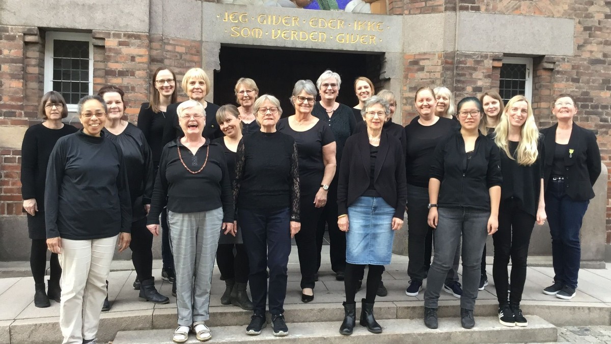 Voksenkoret øver