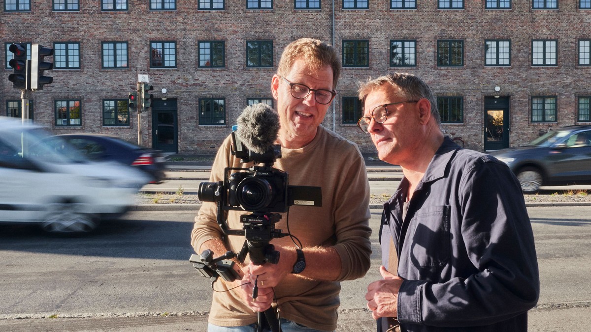 Glæde – en kirkerejse med billeder og ord. Med Henrik Helms og Troels Laursen