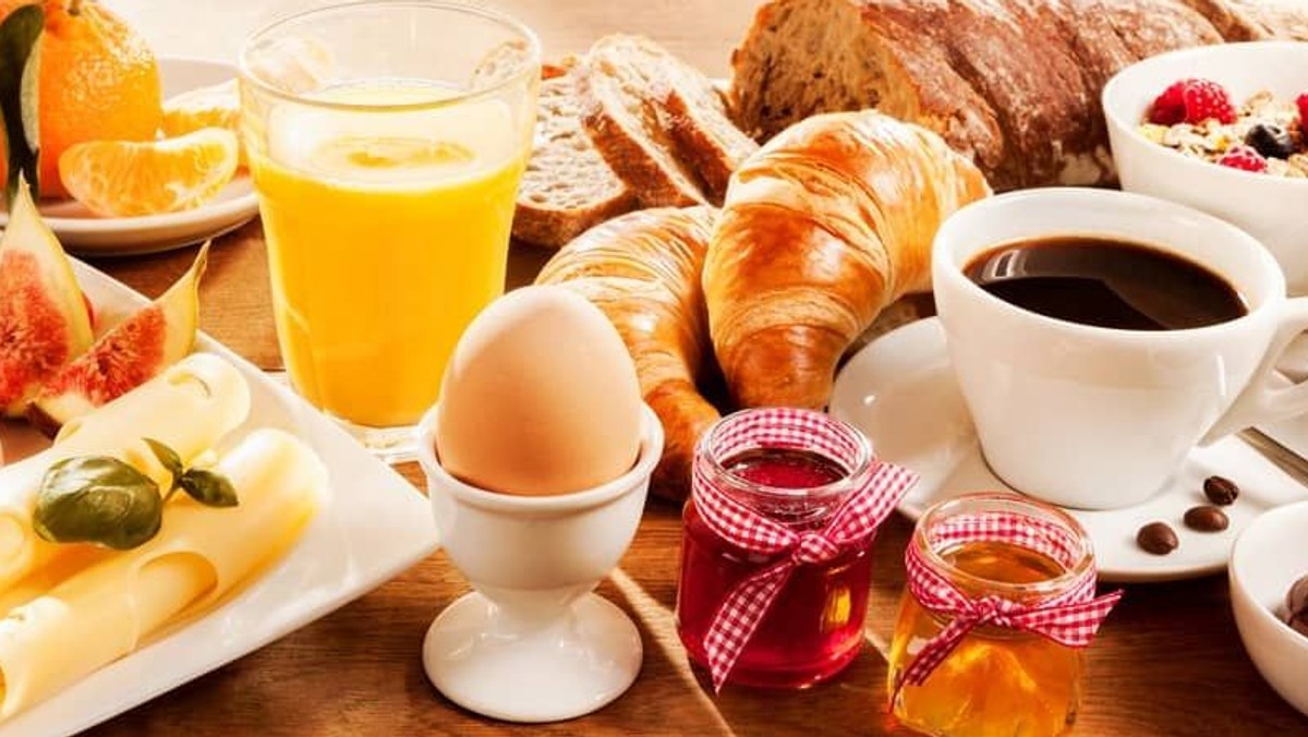 Frühstück vor dem Gottesdienst