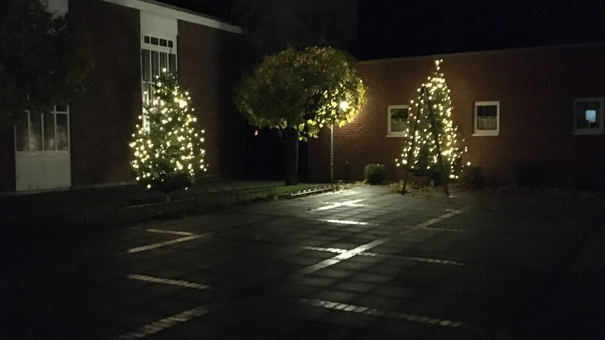 Adventsandacht im Innenhof