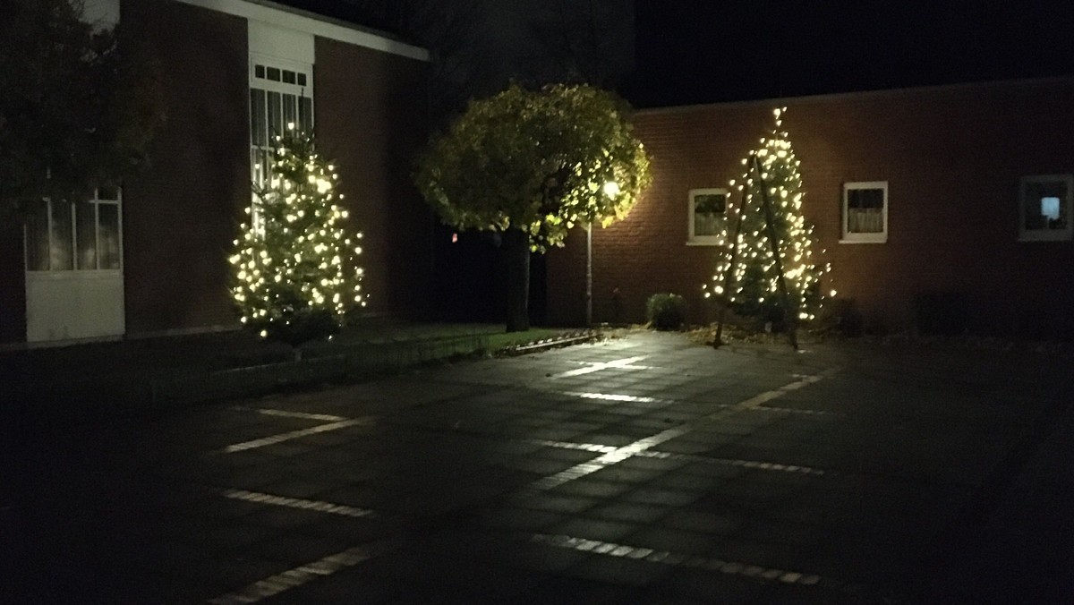 Adventsandacht im Innenhof