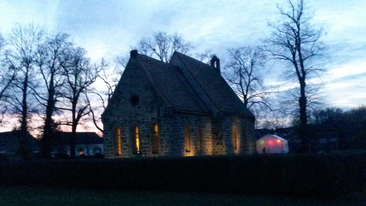 ENTFÄLLT: Weihnachtsmarkt vor der Dorfkirche Brusendorf