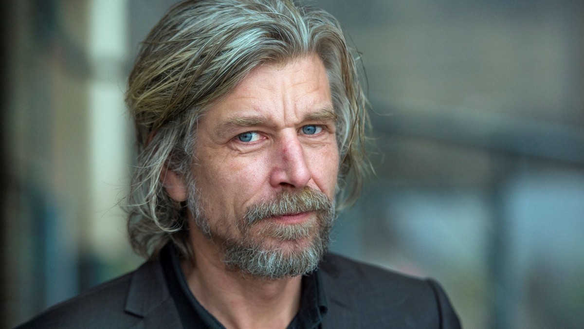 AFLYST - Det grænsedragende menneske og den grænseløse nåde – om Karl Ove Knausgårds roman Min kamp