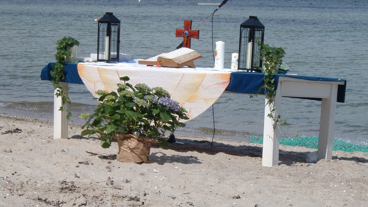Strandgottesdienst mit Taufen am Möltenorter Freistrand