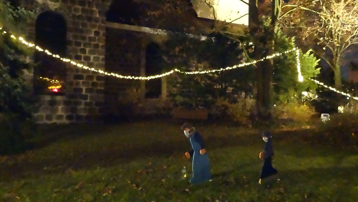3. Advent rund um die Dorfkirche