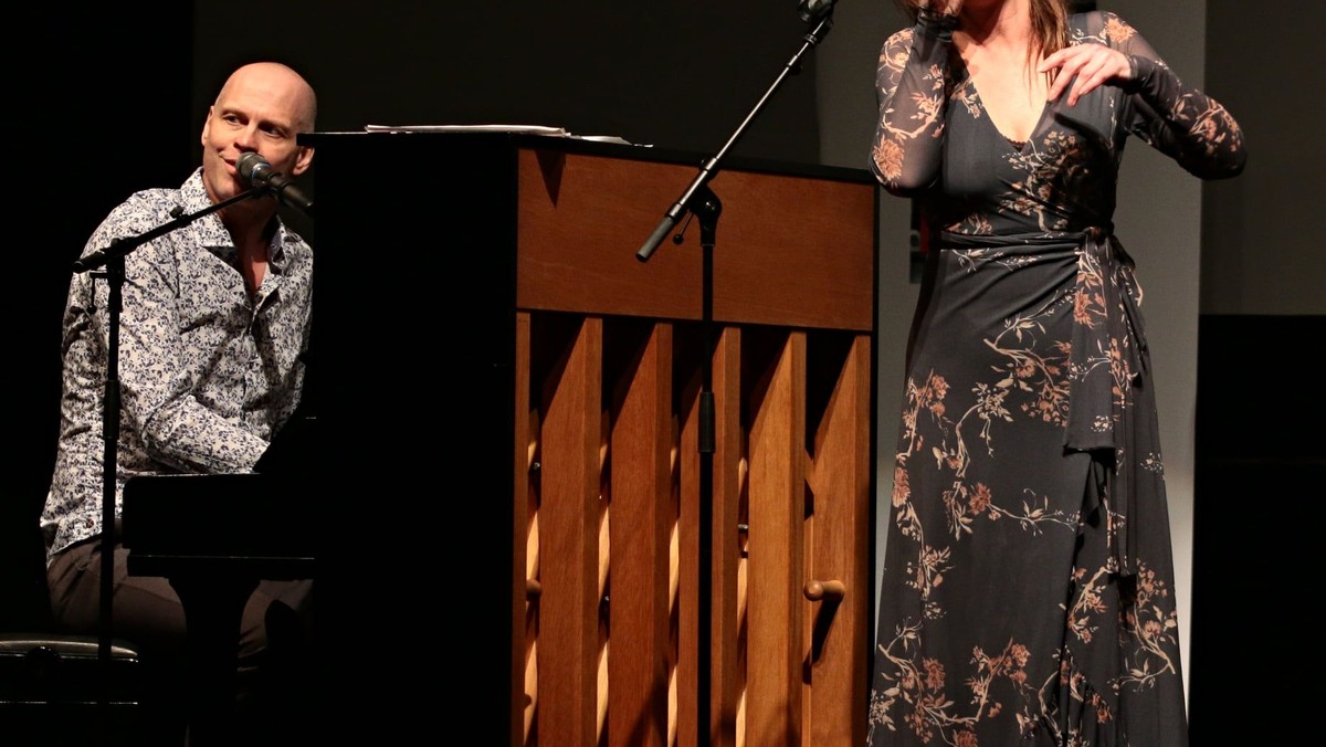 Gospelgudstjeneste i Astrup kirke m. Margrete Grarup, Michael Sunding samt kor