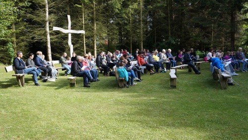 Friluftsgudstjeneste i Granskoven